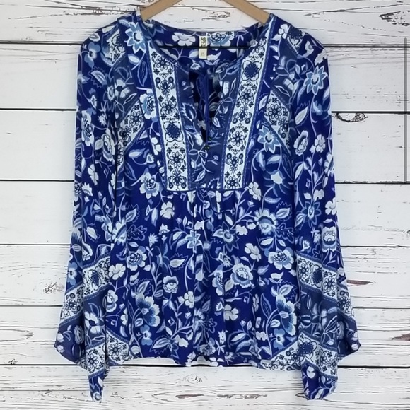 Spell Lolita Blouse in Bluebelle - Picture 3 of 8